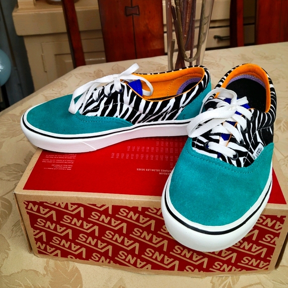 Vans and high waist shorts both for $25 - Picture 1 of 3